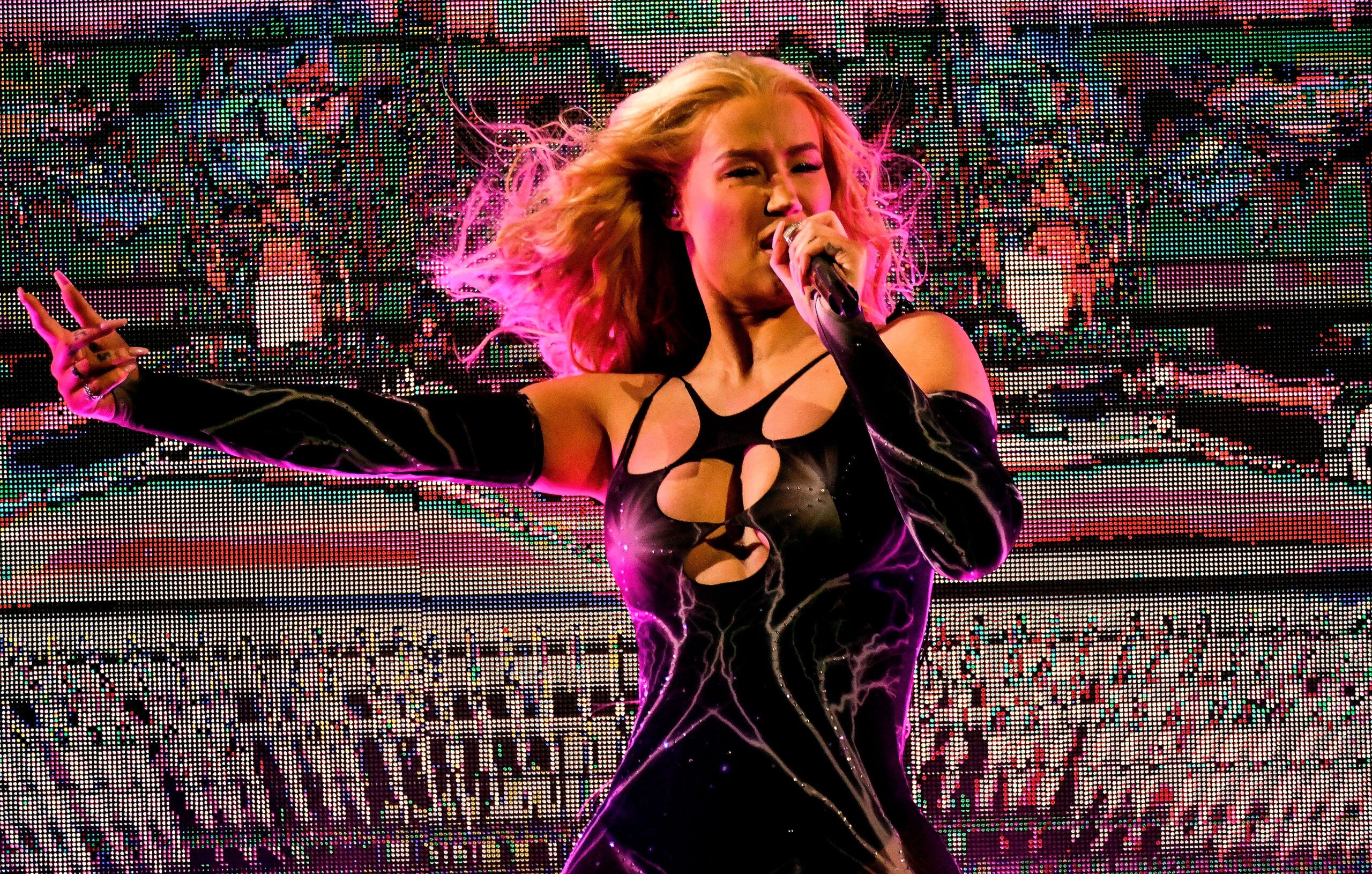 Iggy Azalea Returns To Instagram In Curve-Hugging Blue Dress
