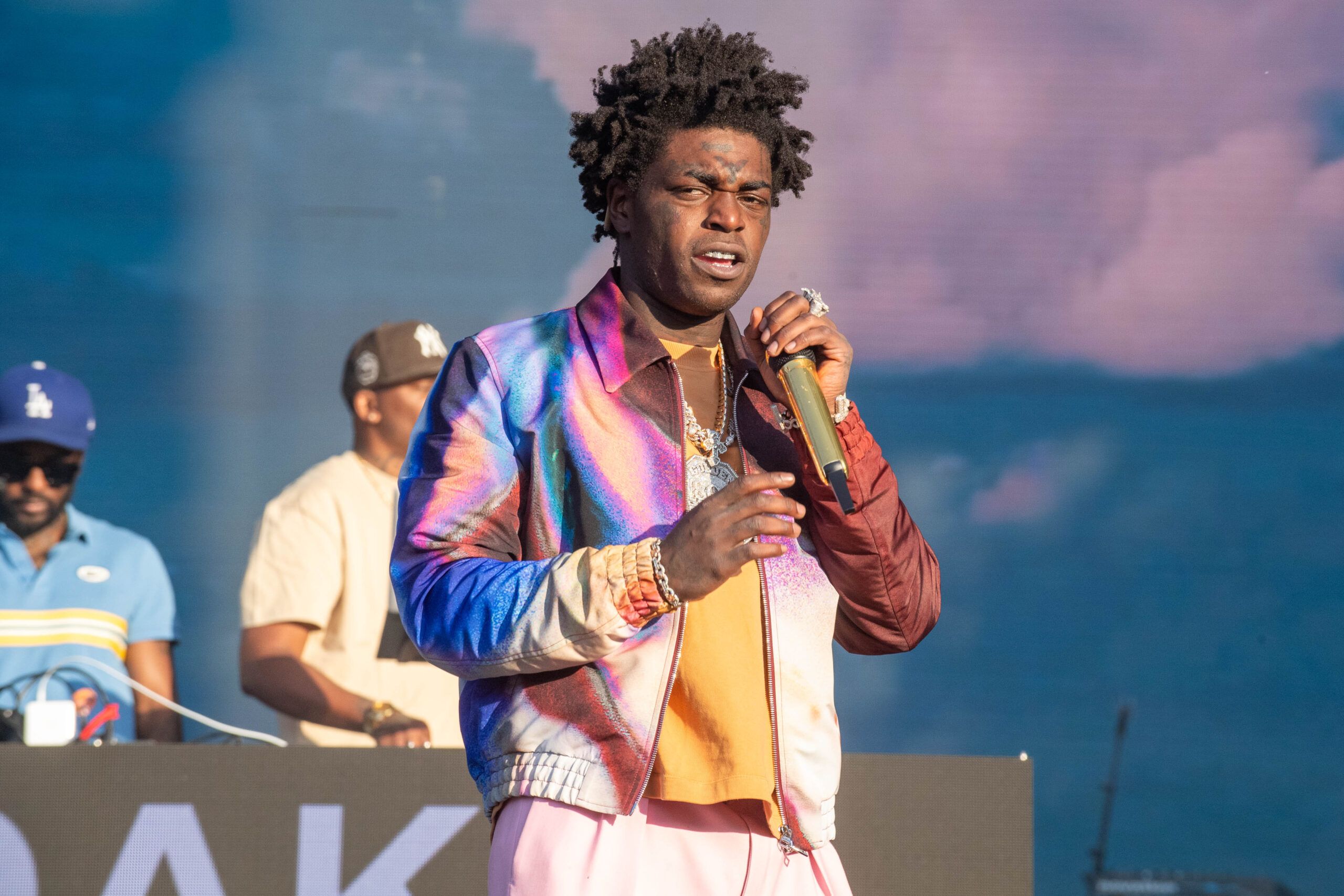 Kodak Black Admits He Doesn't Like "No Flockin," & Freestyles On "Drink
