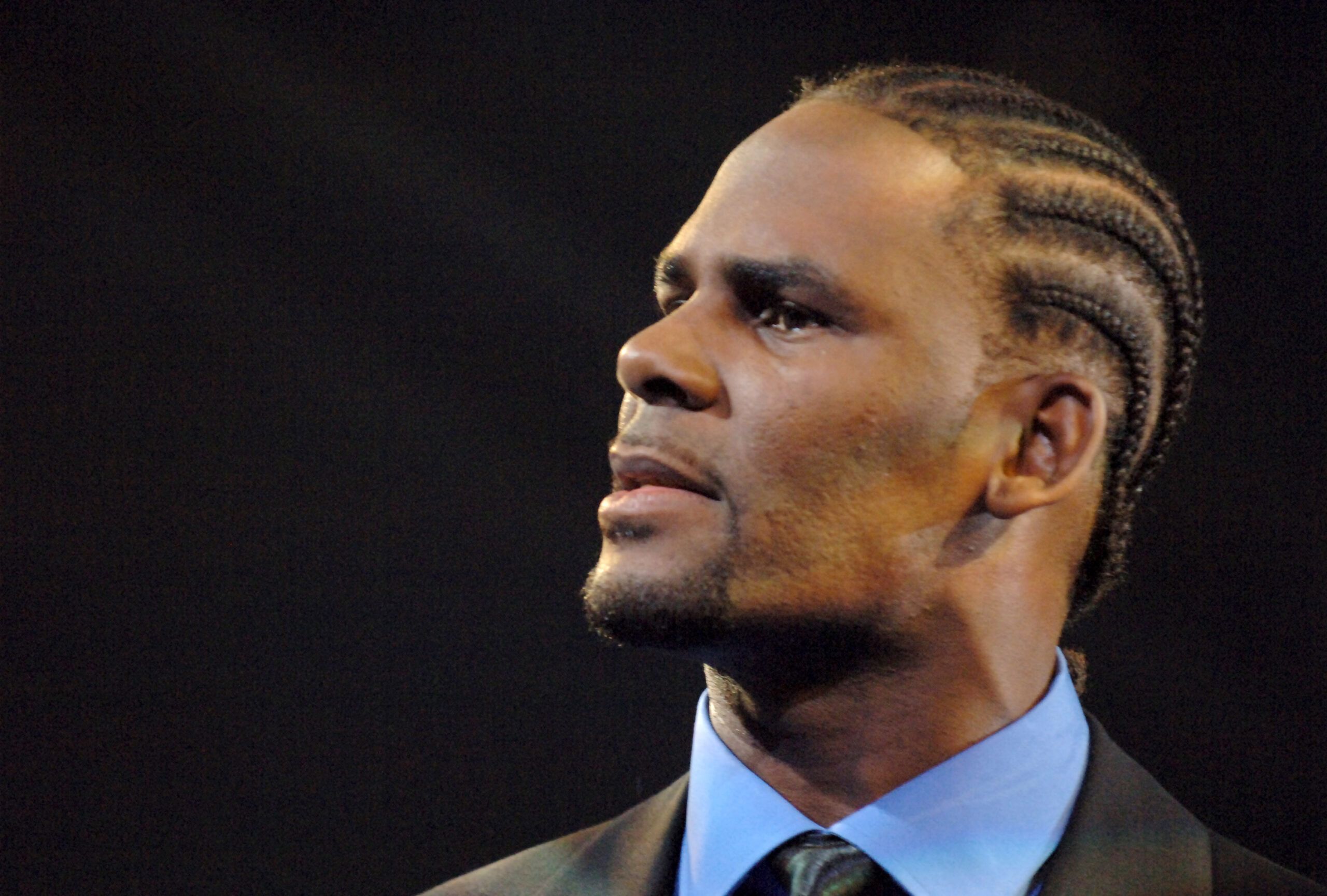 R. Kelly Claims Ignorance Over $10.5 Million Lawsuit Against Him For ...
