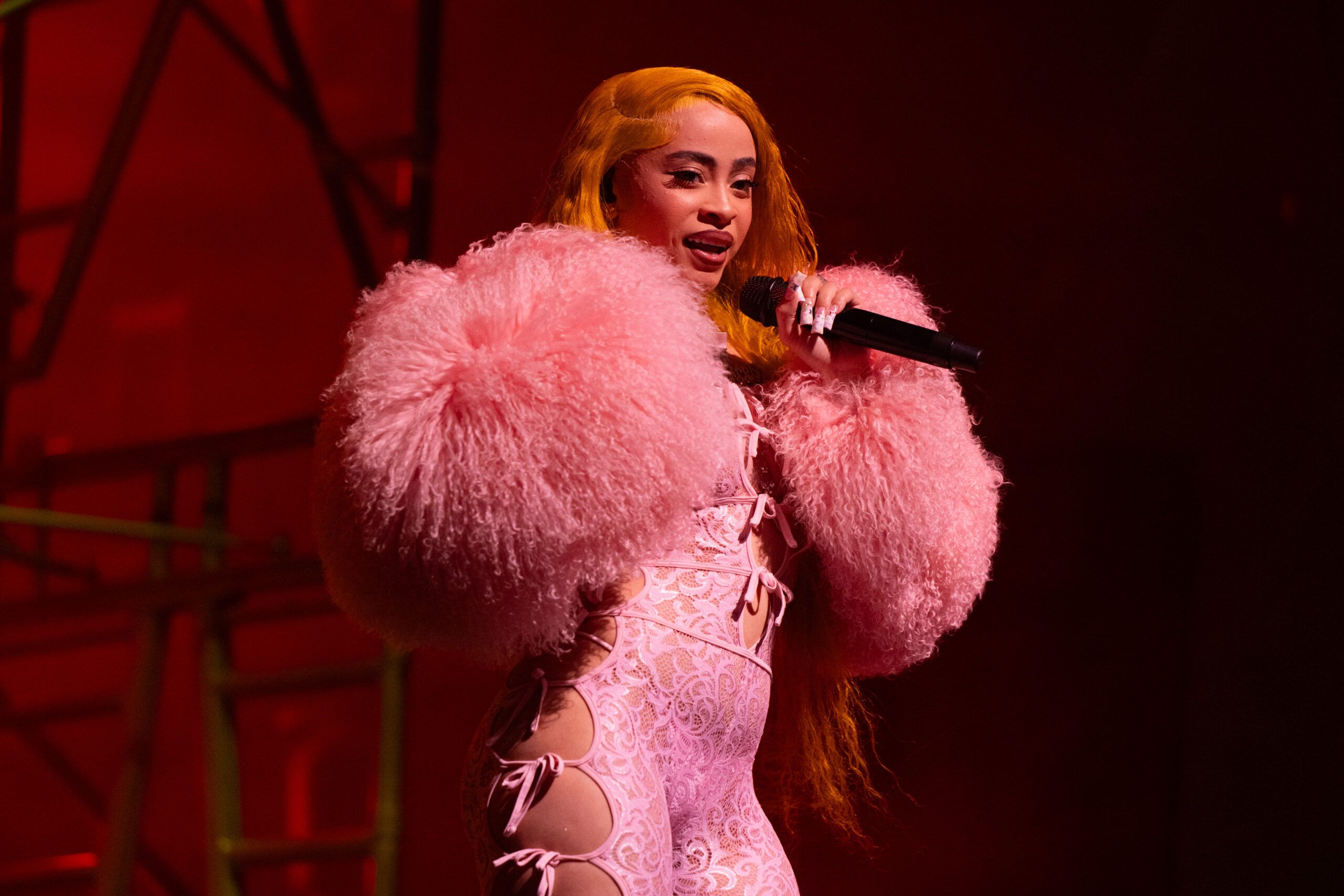 Ice Spice Is Flashier Then Ever Before In New Gimmie A Light Music Video ice-spice-is-flashier-then-ever-before-in-new-gimmie-a-light-music-video