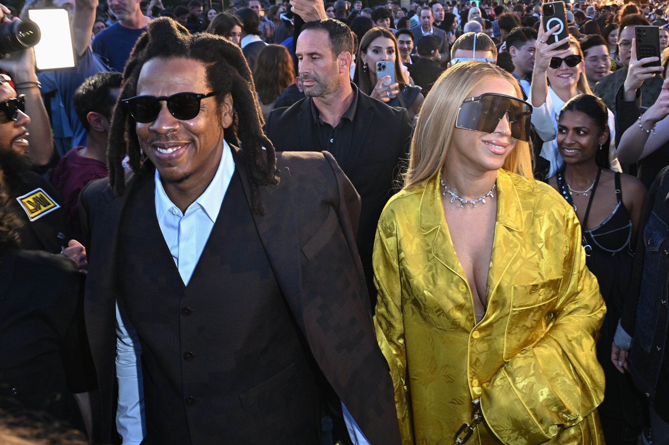 Beyonce Shares Lavish New Vacation Pics With Jay-Z
