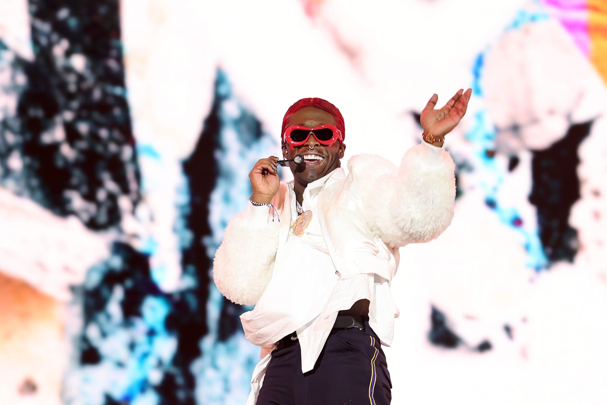 Lil Uzi Vert Has Fans Gravely Concerned Following Bizarre Behavior In