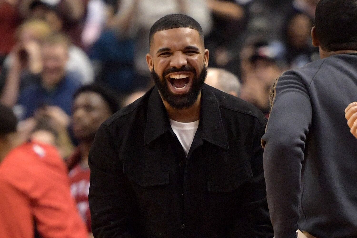 Drake Edges Out Kendrick Lamar On Billboard With "ome exy ongs 4 U