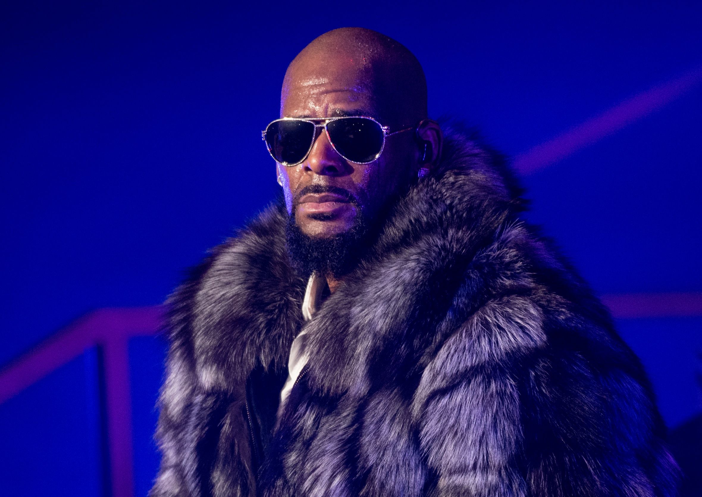 R Kelly Gives Rare Performance On Podcast Via Prison Call