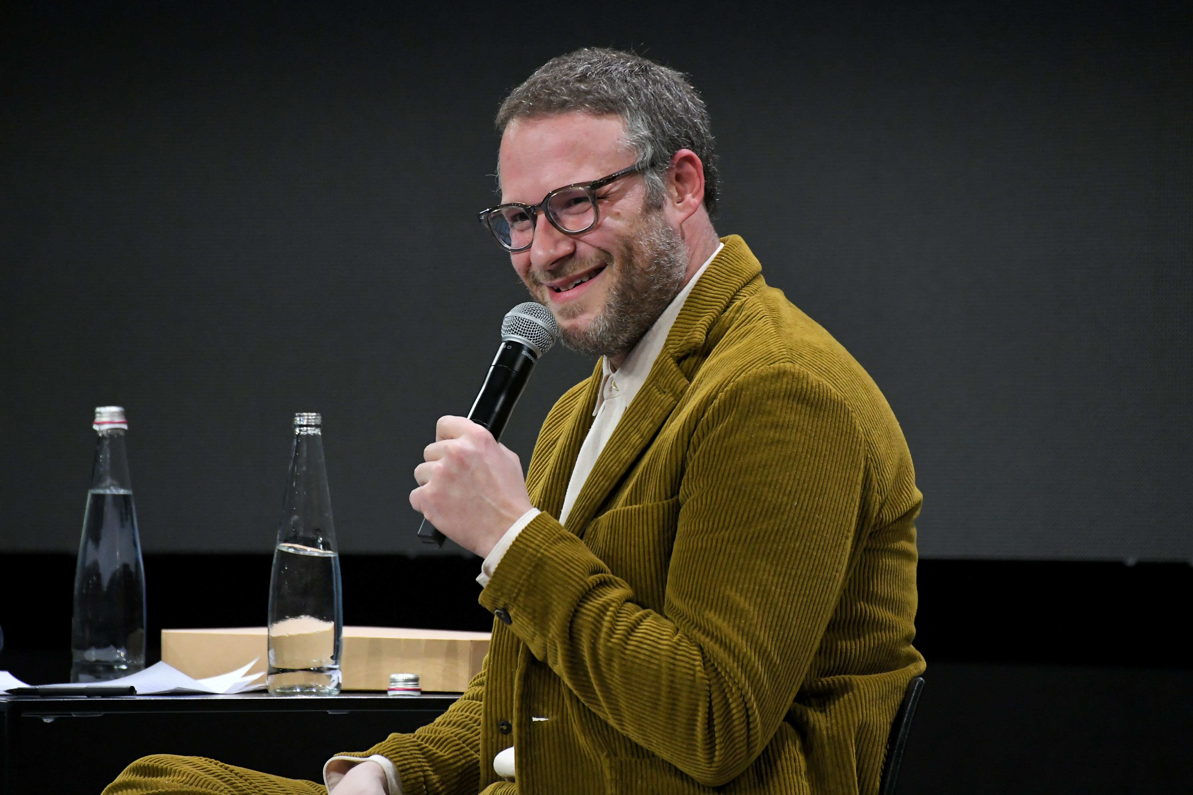 Seth Rogan Tray Seth Rogen's New Stoner Innovation: All-In-One Rolling Tray