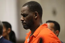 R. Kelly Fan Arrested For Allegedly Assaulting Another Fan
