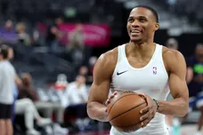 Minnesota Timberwolves v Los Angeles Lakers