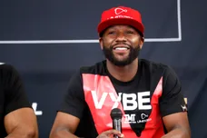 Floyd Mayweather v Deji Olatunji - Press Conference