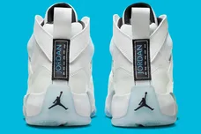 jordan-two-trey-legend-blue-DO1925-104-7