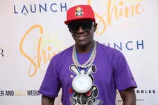 Flavor Flav Goes Off On Spirit Airlines Gate Agent: Watch