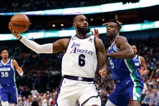 Los Angeles Lakers v Dallas Mavericks