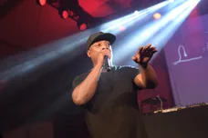 Russell Simmons' Rush Philanthropic Arts Foundation Hosts "Midnight At The Oasis" Annual Art For Life Benefit - Inside