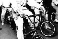 SKIIFALL-PA060590-CROP