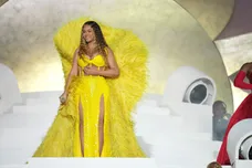 Atlantis The Royal Grand Reveal Weekend 2023 - Beyonce Performance