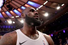 Los Angeles Lakers v New York Knicks