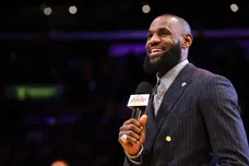 Milwaukee Bucks v Los Angeles Lakers