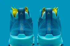 naruto-zion-williamson-air-jordan-37-dx1690-400-heel