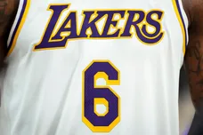 Los Angeles Lakers v Detroit Pistons