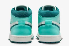 Air-Jordan-1-Mid-Bleached-Turquoise-Sky-J-Teal-DZ3745-300-5