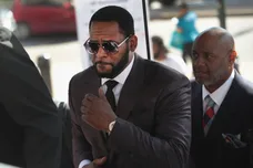 R Kelly Returns To Court For Hearing On Aggravated Sexual Abuse Charges