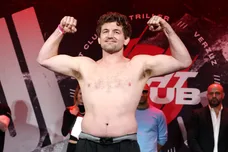 Triller Fight Club: Jake Paul v Ben Askren - Weigh In