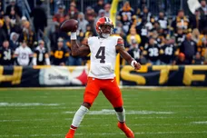 Cleveland Browns v Pittsburgh Steelers