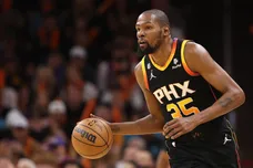 Los Angeles Clippers v Phoenix Suns - Game One