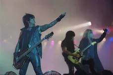 Motley Crue at the Woodlands Pavilion