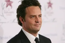 9th Annual Dinner Benefiting The Lili Claire Foundation - Arrivals