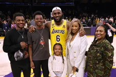 Oklahoma City Thunder v Los Angeles Lakers