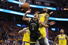 Los Angeles Lakers v Golden State Warriors - Game One