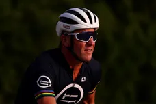 Lance Armstrong Rides Al Qudra Cycling Track