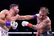 Jake Paul v Tommy Fury