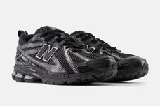 New-Balance-1906R-“Black:Grey”-Official-Photos1