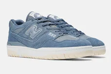 New-Balance-550-“Blue-Suede”-Official-Photos1