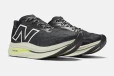 New-Balance-FuelCell-SuperComp-Trainer-v2-“Black”1