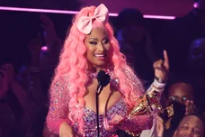 Nicki Minaj Thanks Barbz Endless Fashion