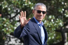 President Obama Departs White House En Route To Florida To Campaign For Hillary Clinton