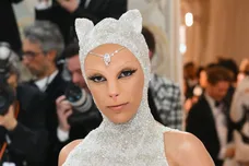 TOPSHOT-US-ENTERTAINMENT-FASHION-METGALA-CELEBRITY-MUSEUM