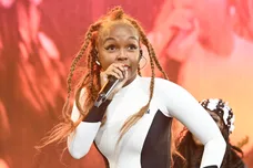 Janelle Monae Responds Thirsty Fan Tweets