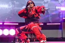 ciara-shuts-down-hater-who-clowned-her-shoes