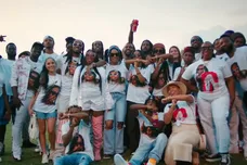 quaov hold me music video