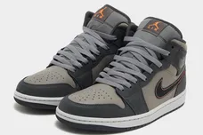 Air-Jordan-1-Mid-Night-Stadium-Total-Orange-FQ8338-017