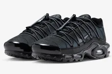 Nike-Air-Max-Plus-Utility-Black-Reflective-FZ2770-001-4