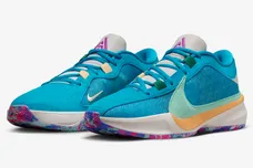 Nike-Zoom-Freak-5-Greece-x-Nigeria-DX4985-400-4