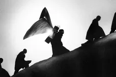 james-blake-playing-robots-into-heaven