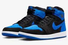Air-Jordan-1-High-Royal-Reimagined-DZ5485-042-Official-Look-4