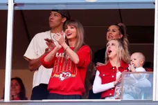 Los Angeles Chargers v Kansas City Chiefs