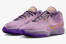 Nike-LeBron-21-Violet-Dust-Purple-Rain-FV2345-500-4