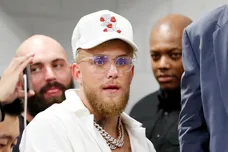 Floyd Mayweather v Logan Paul